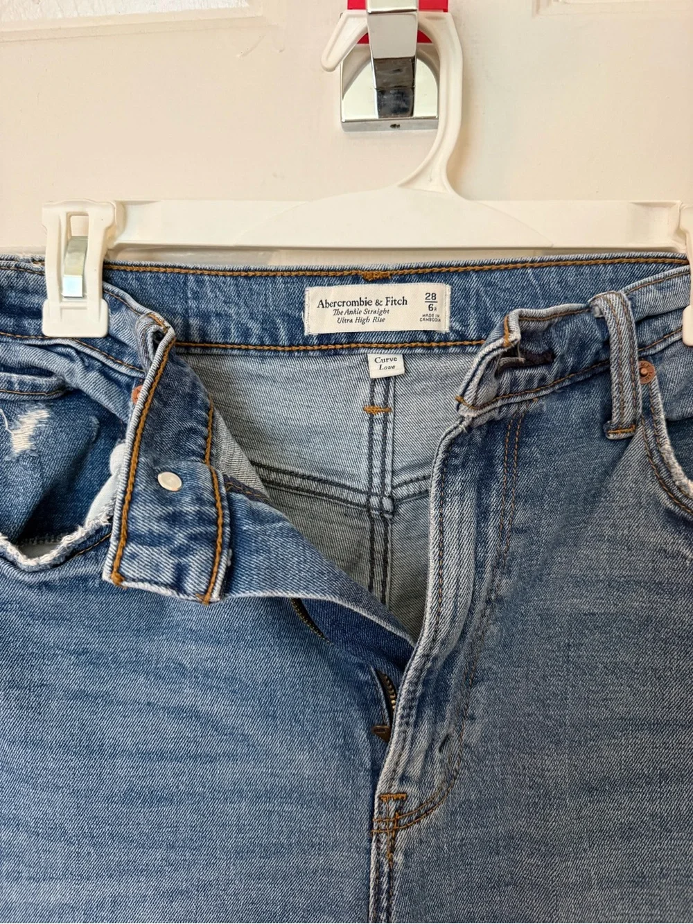 Abercrombie & Fitch Distressed Cropped Blue Jeans